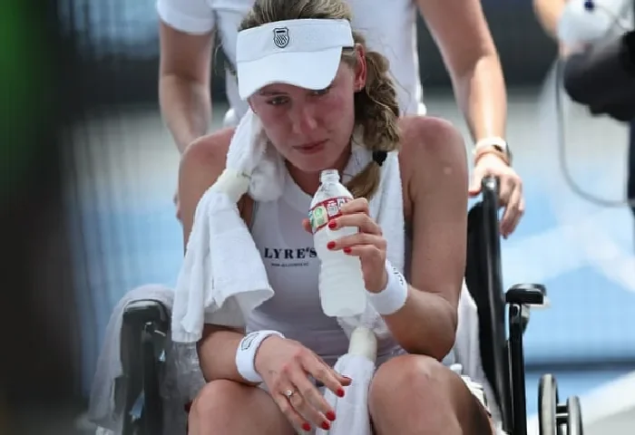 alexandrova-collapses-on-court-during-defeat-as-memphis-heat-takes-toll-1Rh5ci6g.webp