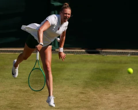 anisimova-channels-her-inner-serena-to-fire-20-aces-past-kenin-and-reach-third-nIzfpjub.webp
