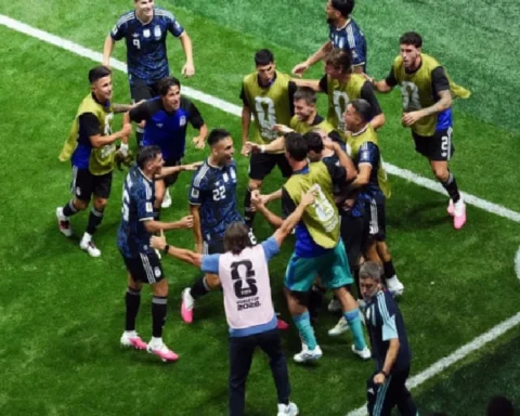 argentinas-late-double-breaks-england-hearts-in-dramatic-world-cup-semi-final-8fcyhcTw.webp