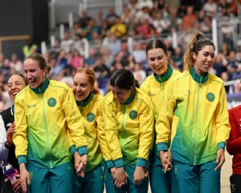 australias-men-lose-commonwealth-cycling-pursuit-to-england-but-women-triumph-a7d72OZB.webp