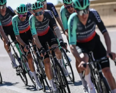 boy-who-would-be-king-seixas-carries-weight-of-a-nation-at-tour-de-JbsYqPS9.webp