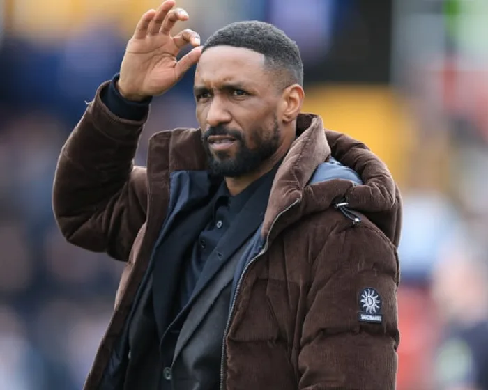 defoes-shock-woking-exit-came-after-growing-concerns-says-club-aLd3ewej.webp