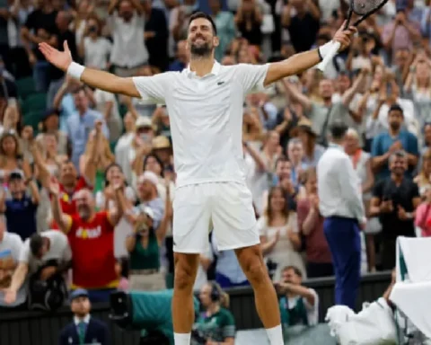 djokovic-sees-off-auger-aliassime-in-wimbledon-epic-to-set-up-sinner-semi-final-1mKiKynw.webp