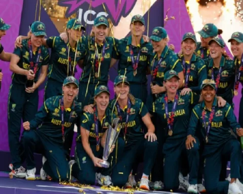 england-stifled-by-nerves-and-caution-as-australia-seize-initiative-and-glory-rwBRP4Ie.webp