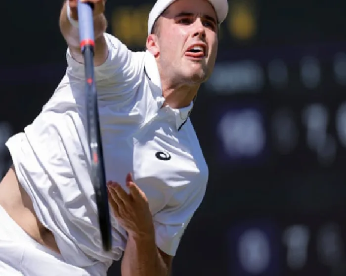 fery-defies-nosebleed-to-carry-british-hopes-into-round-three-but-swan-bows-out-gZPTOcaH.webp