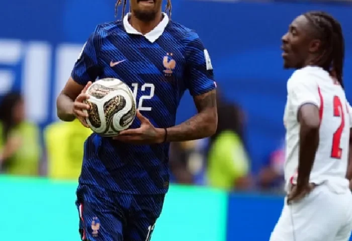football-transfer-rumours-arsenal-and-liverpool-battle-it-out-for-bradley-barcola-HNZU1Inu.webp