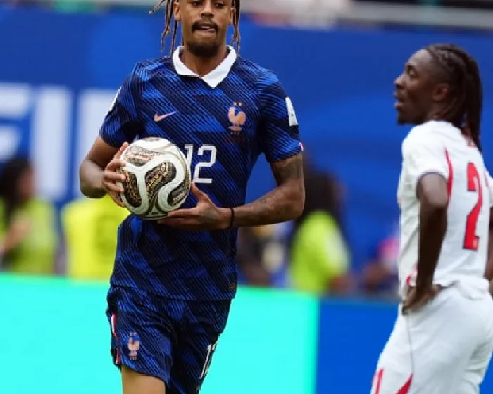 football-transfer-rumours-arsenal-and-liverpool-battle-it-out-for-bradley-barcola-HNZU1Inu.webp
