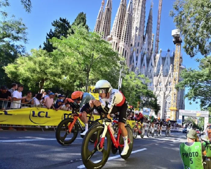 geraint-thomas-and-rebranded-ineos-face-hard-truths-after-tour-de-france-misery-OCx6IWaf.webp