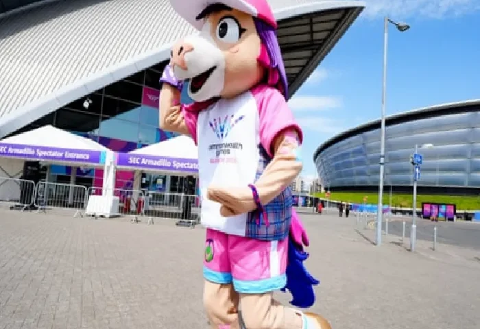 glasgow-games-and-unicorn-mascot-ready-to-emerge-from-shadow-cast-by-fVJzWbr9.webp