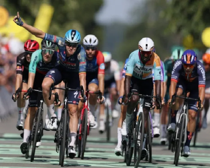 heatwave-forces-tour-de-france-organisers-to-shorten-sundays-stage-nine-bjKHnEwj.webp