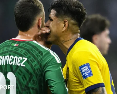 hincapie-becomes-second-player-sent-off-for-covering-mouth-Klm9JjsO.webp