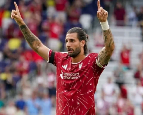 liverpool-start-iraola-era-in-style-to-beat-sunderland-but-gomez-injury-deepens-defensive-K2JsqJdZ.webp