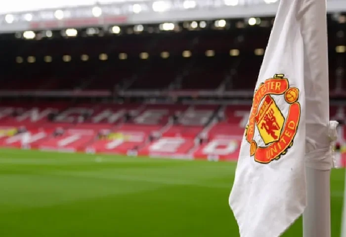 manchester-united-supporters-groups-in-uproar-over-suspension-of-season-tickets-RXhMrBiF.webp