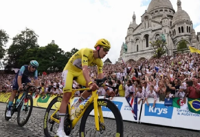 relentless-tadej-pogacar-wins-fifth-tour-de-france-to-equal-record-nqhtaIff.webp