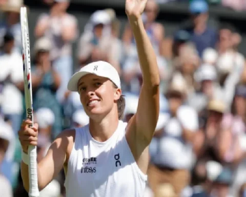 swiatek-puts-tears-and-fears-behind-her-to-dismantle-pliskova-at-wimbledon-pfteCaWh.webp