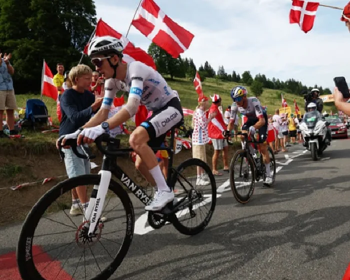 tour-de-france-director-rejects-accusations-of-bias-towards-french-riders-ZjNQug7S.webp