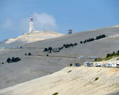 womens-tour-de-france-under-pressure-to-reroute-ventoux-stage-amid-wildfire-risk-KnryXwpa.webp