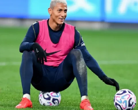de-zerbi-wants-lovely-guy-richarlison-to-stay-at-tottenham-after-winner-sinks-chelsea-YxDv9QBp.webp